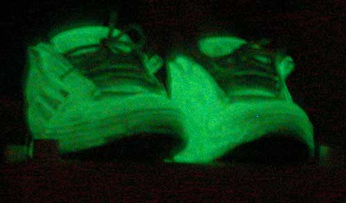 glow-shoes-01.jpg